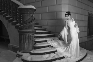 nevěsta u schodů k pracovně S.Taroucy